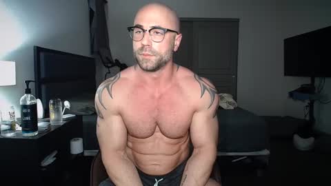Snapshot of dannysteelexxx chatting on March 2, 1:26 am Danny Steele online show from March 2, 1:26 am
