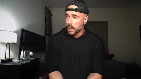 Snapshot of dannysteelexxx chatting on January 8, 1:42 am Danny Steele online show from January 8, 1:42 am