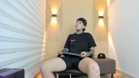 dante_armstrong online show from November 17, 3:53 am