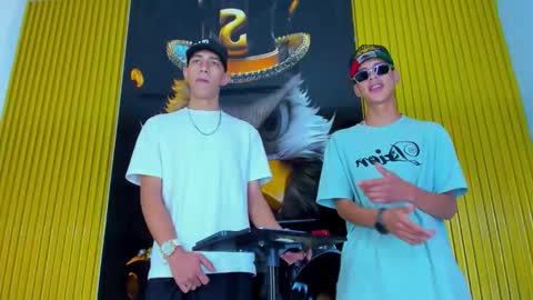 dante_brown1 online show from October 18, 10:15 pm