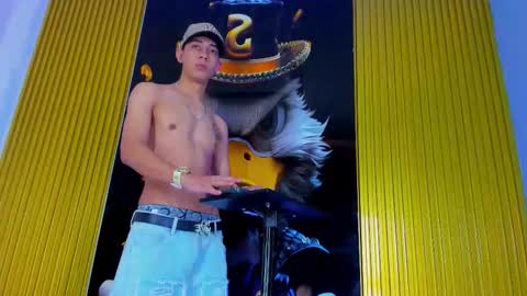 dante_brown1 online show from November 12, 9:19 pm