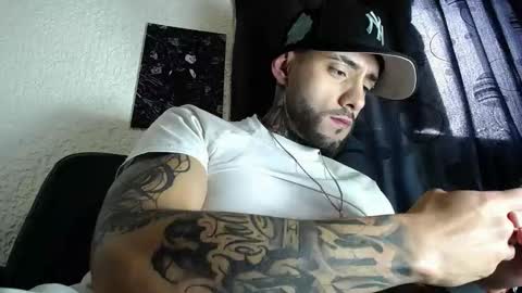 dante_d_angelo_ online show from October 19, 7:28 pm