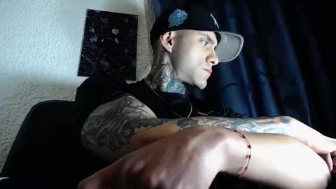 dante_d_angelo_ online show from November 12, 5:57 am