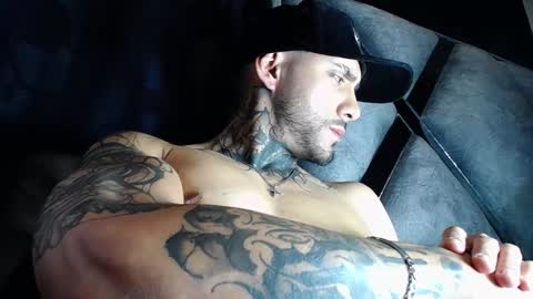 dante_d_angelo_ online show from March 23, 11:43 pm