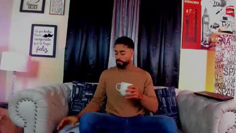 Snapshot of dante_sstrong chatting on October 21, 10:18 am Dante Sstrong online show from October 21, 10:18 am