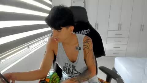 X Dante7373574 online show from July 19, 10:38 pm
