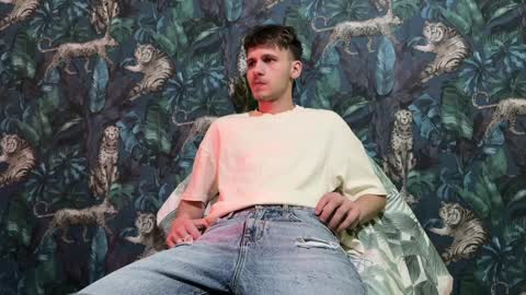 Daniel online show from December 8, 6:06 pm