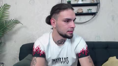 Danyel online show from November 19, 8:09 pm