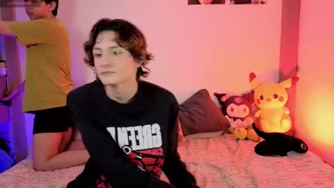 darcy_and_stolas online show from March 26, 6:39 am