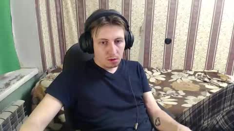 darienlarge online show from November 23, 6:41 pm