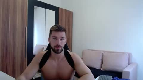 darius_94 online show from November 28, 8:49 am