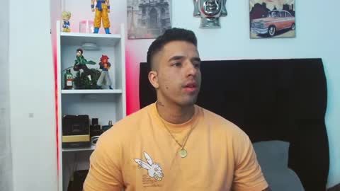 Darius Phoenix  online show from December 11, 4:51 am