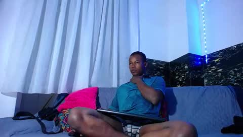 Chris  online show from November 3, 6:32 pm