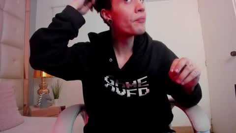 dark_sun333 online show from October 17, 3:10 am