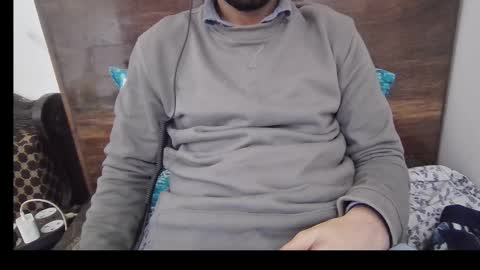 just a guy online show from February 3, 7:07 am