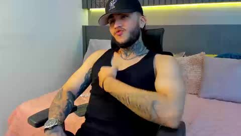 Dark online show from November 13, 2:44 pm