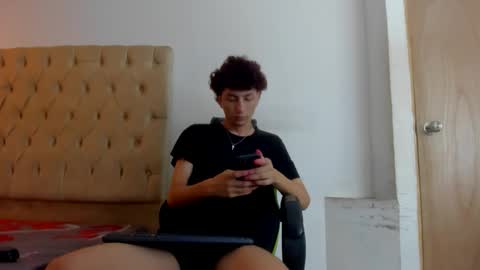 darkknightx01 online show from February 3, 9:47 am