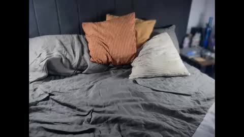 darkmattre02 online show from April 12, 7:15 pm