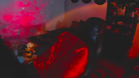Snapshot of darkness_prince_x chatting on October 14, 4:41 am online show from October 14, 4:41 am