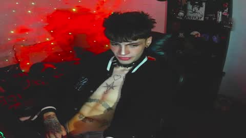 Snapshot of darkness_prince_x chatting on September 20, 7:30 am online show from September 20, 7:30 am