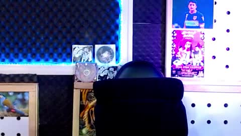 DARKO0717 online show from February 18, 3:43 pm
