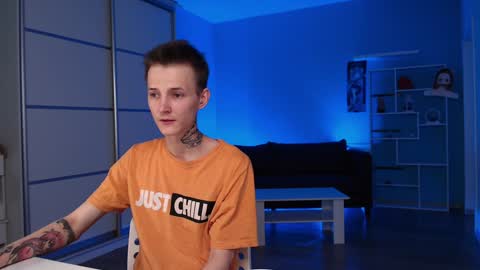 Snapshot of darling__oliver chatting on December 25, 11:31 pm your lovely Oli online show from December 25, 11:31 pm