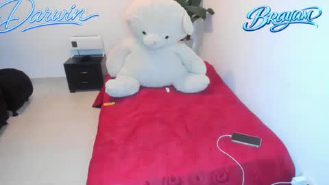 darwinandbrayan online show from February 8, 8:31 am