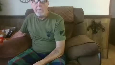 dave571960 online show from July 19, 10:32 am