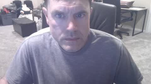 Snapshot of daved14u chatting on October 6, 5:34 am daved14u online show from October 6, 5:34 am