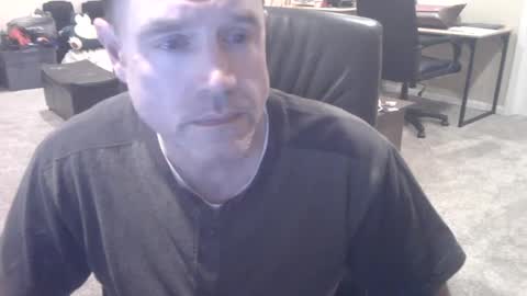 Snapshot of daved14u chatting on October 14, 5:14 am daved14u online show from October 14, 5:14 am