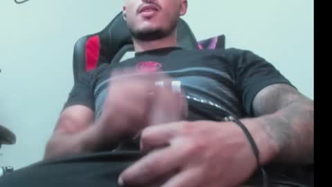 Snapshot of david__ox chatting on February 16, 11:16 pm david__ox online show from February 16, 11:16 pm