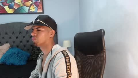 david_bandercock online show from December 8, 5:29 am