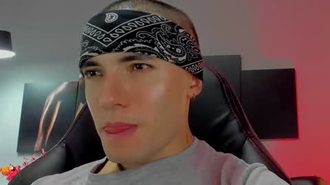 David Jons online show from December 17, 3:28 am