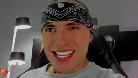 David Jons online show from December 3, 2:01 am