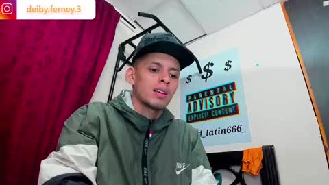 Snapshot of david_latin666_ chatting on March 7, 12:26 am David online show from March 7, 12:26 am