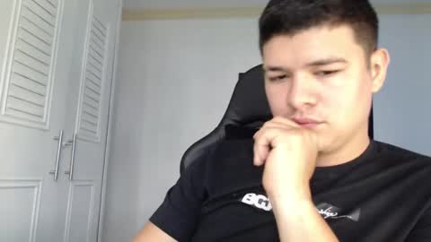 Snapshot of david_smit_ chatting on February 13, 3:46 pm david smit online show from February 13, 3:46 pm