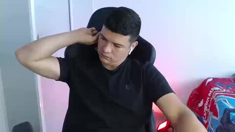 Snapshot of david_smit_ chatting on September 8, 3:44 pm david smit online show from September 8, 3:44 pm