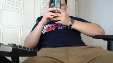 Snapshot of david_smit_ chatting on December 11, 4:37 pm david smit online show from December 11, 4:37 pm