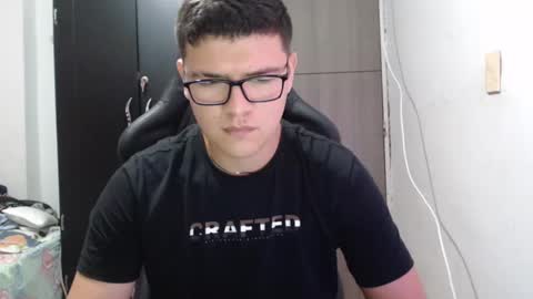 Snapshot of david_smit_ chatting on March 12, 2:34 pm david smit online show from March 12, 2:34 pm