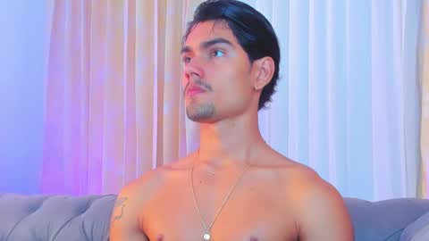Snapshot of davidaponte017 chatting on February 19, 5:38 pm davidaponte online show from February 19, 5:38 pm