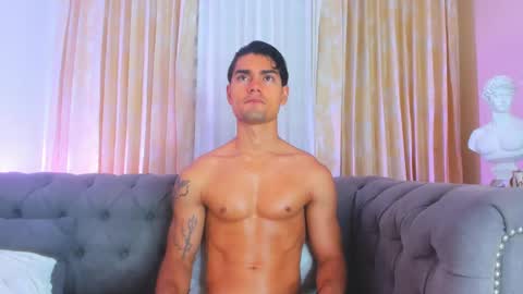 Snapshot of davidaponte017 chatting on January 28, 1:38 pm davidaponte online show from January 28, 1:38 pm