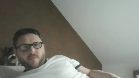 Snapshot of davidweys chatting on January 28, 1:27 pm davidweys online show from January 28, 1:27 pm