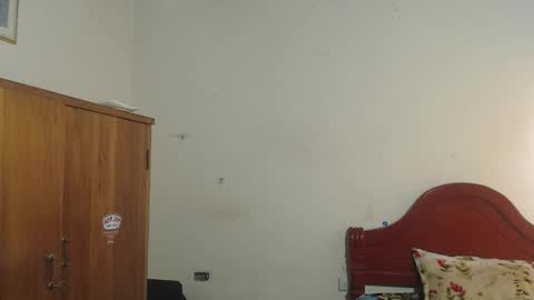 Dylon online show from September 27, 9:56 pm