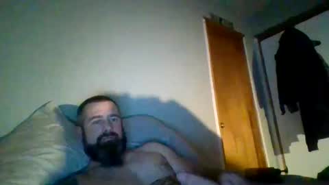 Snapshot of ddady22 chatting on December 18, 3:37 am ddady22 online show from December 18, 3:37 am