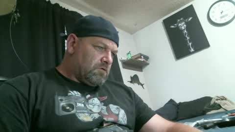 Snapshot of deango831 chatting on February 1, 11:06 pm Deango online show from February 1, 11:06 pm