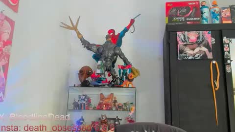    online show from October 1, 6:45 pm