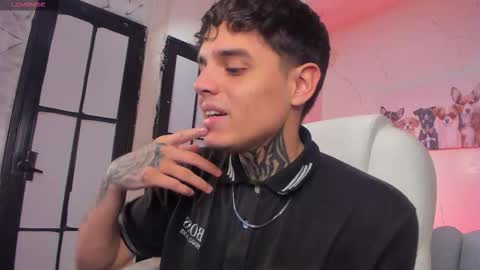 declan_fox online show from November 13, 5:56 am