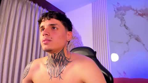 declan_fox online show from November 21, 6:34 am