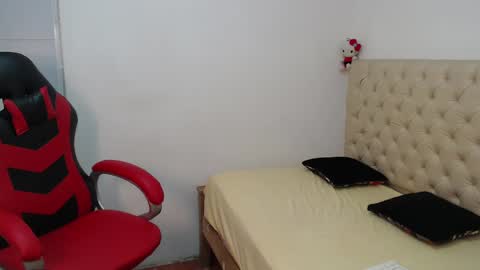 deiv2_ online show from November 8, 1:42 am