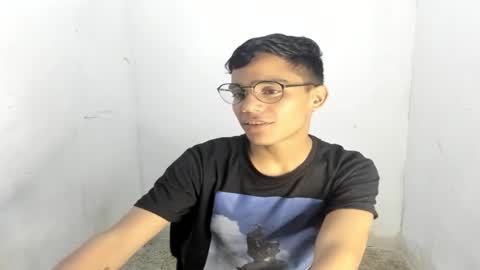 Snapshot of deivi_colins chatting on September 17, 3:40 am deivi_colins online show from September 17, 3:40 am
